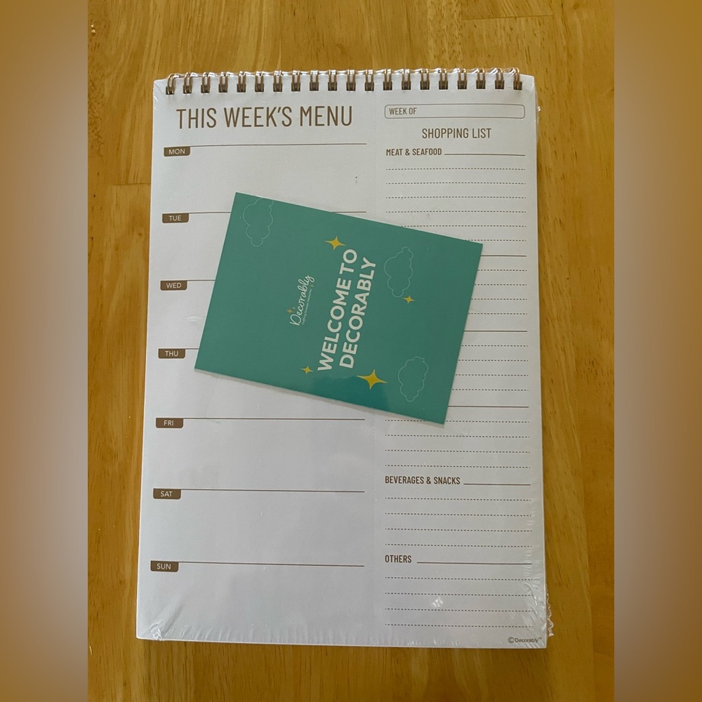 Decorably Weekly Fridge Menu Card